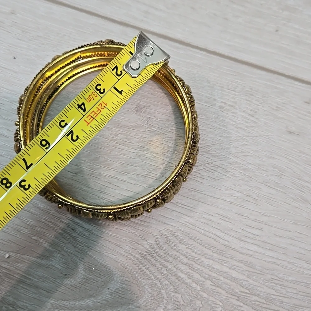NEW 2PC Bohemain Hobo Gypsy Made In India Elegant Gold-Tone Bangle Bracelets